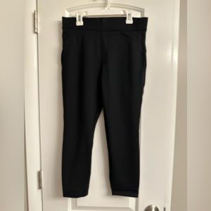 SPANX Women’s Black Capris Size M Petite
